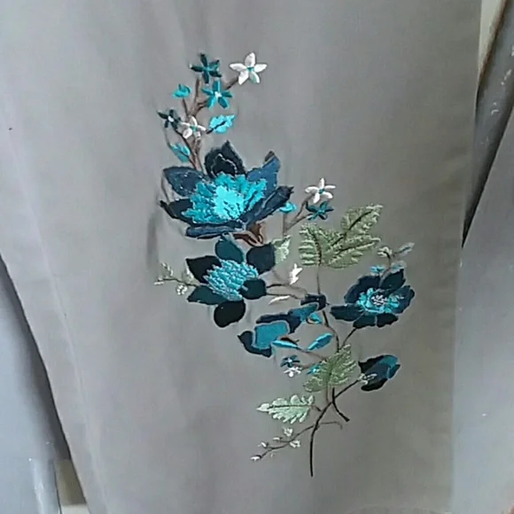 Daisy Fuentes Moda Trousers - Picture 2 of 8